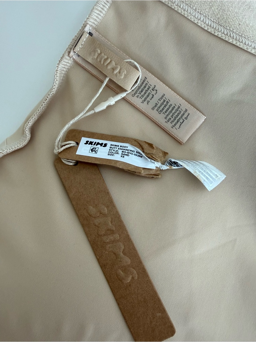 NWT SKIMS Butt Enhancing Padded High-Waist Smoothing Shaper Shorts-Sand -XS - Picture 12 of 14